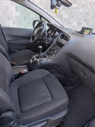 Peugeot 5008 2017