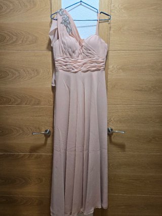 Vestido de fiesta largo beige