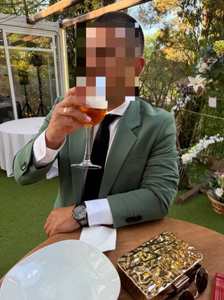 Traje elegante verde