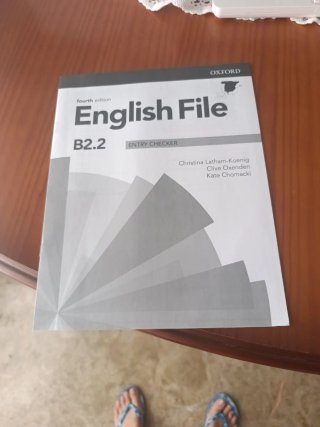 English File With Online Practice for Speakers ...