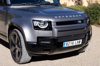 Land Rover Defender 2021