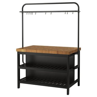 Isla de cocina IKEA VADHOLMA y taburetes DALFRED