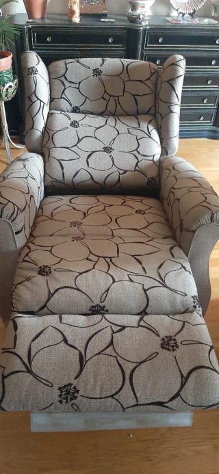 Sillón orejero reclinable varias posiciones