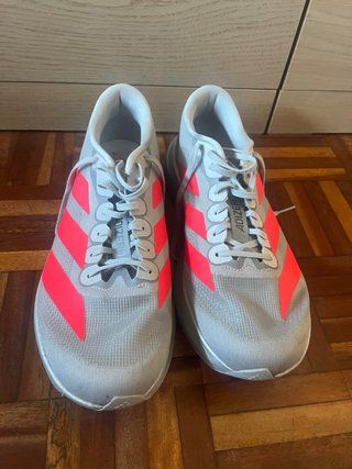 Adidas adizero evo sl gris y rojo con 80 kms