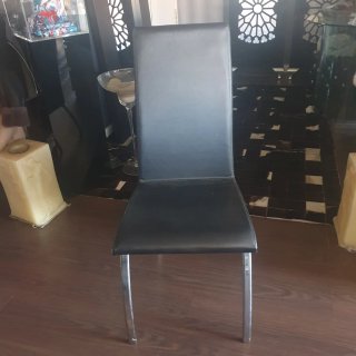 Silla de diseño contemporáneo con tapizado