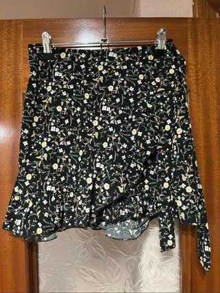 Falda pantalón estampada flores
