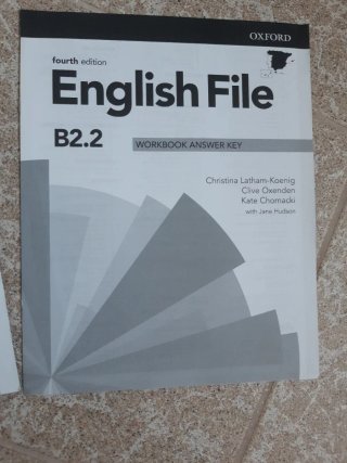 English File With Online Practice for Speakers ...