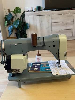 Máquina de Coser Alfa De Luxe