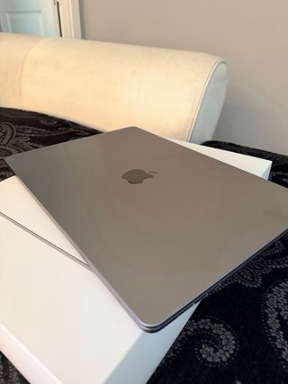 MacBook Air 15” Chip M3 Memoria de 16 GB SSD 512GB