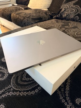 MacBook Air 15” Chip M3 Memoria de 16 GB SSD 512GB
