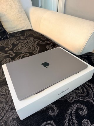 MacBook Air 15” Chip M3 Memoria de 16 GB SSD 512GB