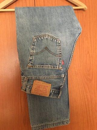 Pantalón vaquero de mujer marca Levi Strauss & Co.