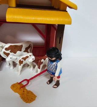 Establo Belén Playmobil con Vacas