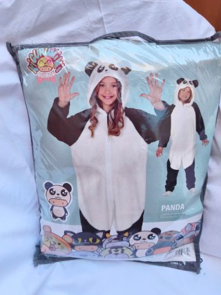 Disfraz Panda, sin estrenar.