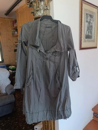 Vestido DDP moderno estilo desigual