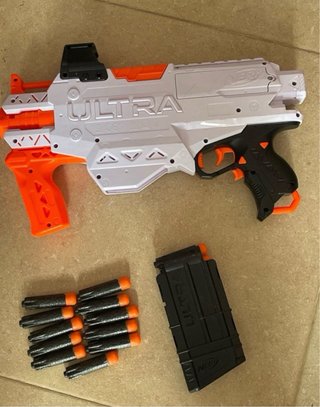 Pistolas Nerf Ultra AMP (2 unidades)