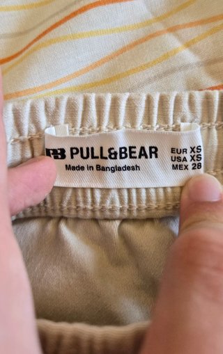 Pantalón corto Pull&Bear beis