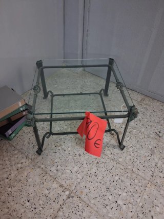 Mesa Auxiliar de Metal y Cristal