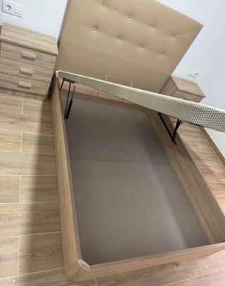 Cama abatible con Cabezl