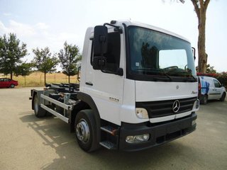 Mercedes ATEGO 13 23-CAMIONES GRUA