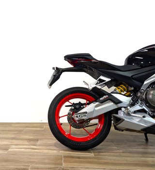 APRILIA Tuono 660 Factory (modelo actual) 2025