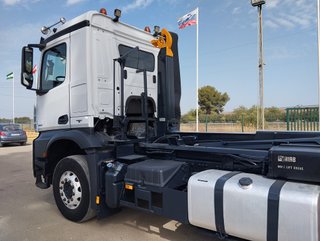 Mercedes AROCS 26 51-CAMIONES GANCHOS PORTACONTENE