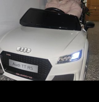 Coche eléctrico infantil Audi TT blanco