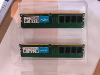 2 Módulos Memoria RAM DDR4 4GB Crucial