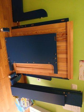 Cama extensible infantil Ikea Busunge azul.