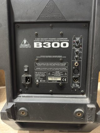 Altavoz Activo Behringer B300 15