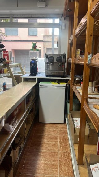 Se traspasa panadería recién reformada