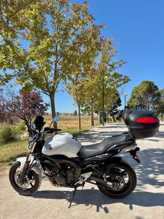 Yamaha FZ6 S2 Naked Blanca