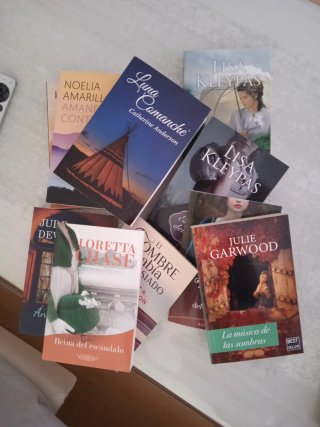 Lote  10 libros románticos