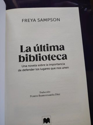 La última biblioteca una novela feel-good sobre...