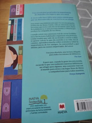 La última biblioteca una novela feel-good sobre...