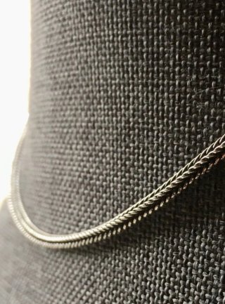 Cadena de plata envejecida
