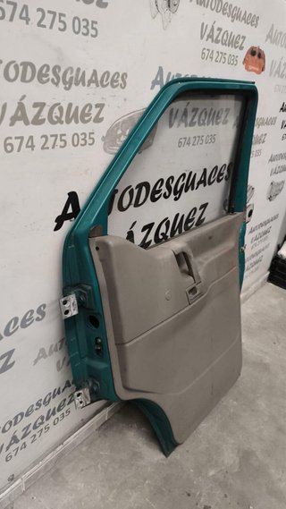 Puerta Del Dcha Volkswagen Transporter T4 verde