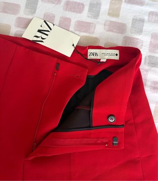 Pantalón corto Zara rojo