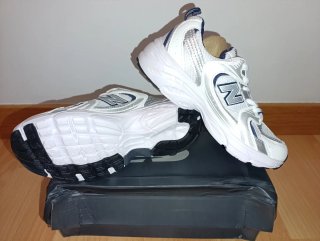Zapatillas New Balance 530 Blancas y Plateadas
