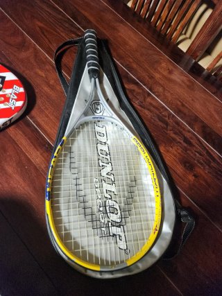 Raqueta de Tenis Dunlop con Funda