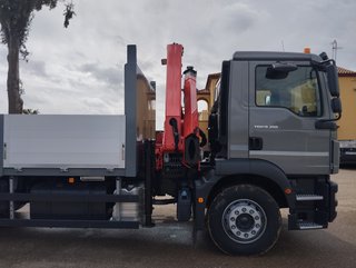 MAN TGM 18 290-CAMIONES GRUA