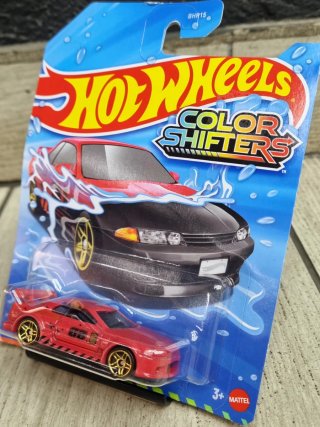 Hotwheels Nissan Skyline GT-R (R32) Color Shifter