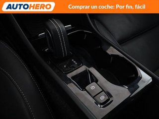 Volvo XC40 2.0 T5 R-Design AWD