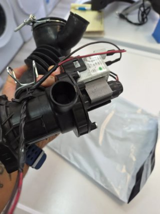 Bomba de agua Corberó CLT1270 — 15 €