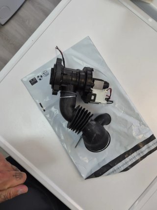 Bomba de agua Corberó CLT1270 — 15 €