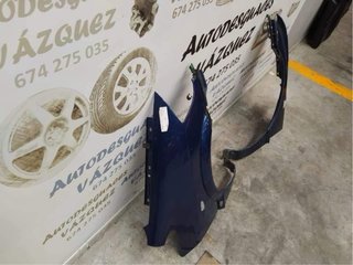 Aletas delanteras azules de Opel Zafira A 2002