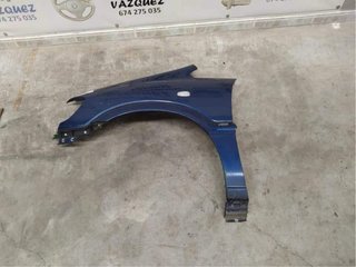 Aletas delanteras azules de Opel Zafira A 2002