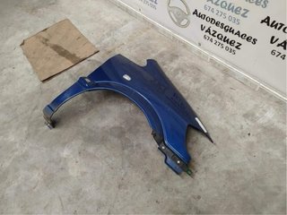 Aletas delanteras azules de Opel Zafira A 2002