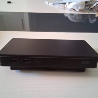 Estación de acoplamiento USB-C. Marca UGREEN