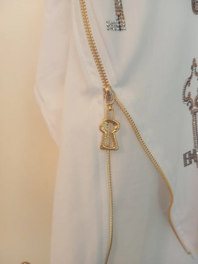 Camisa Blanca con Cremallera y dibujos en dorado